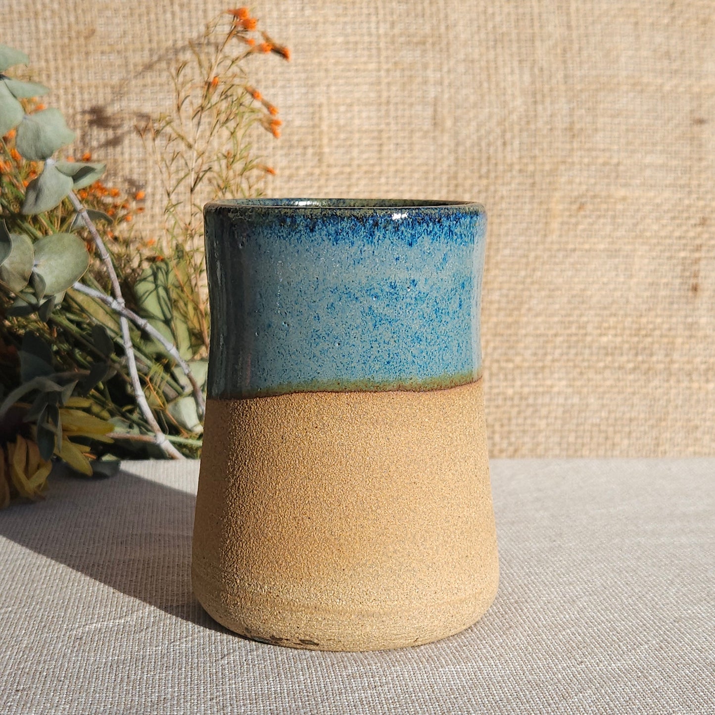 Vase en grès brun