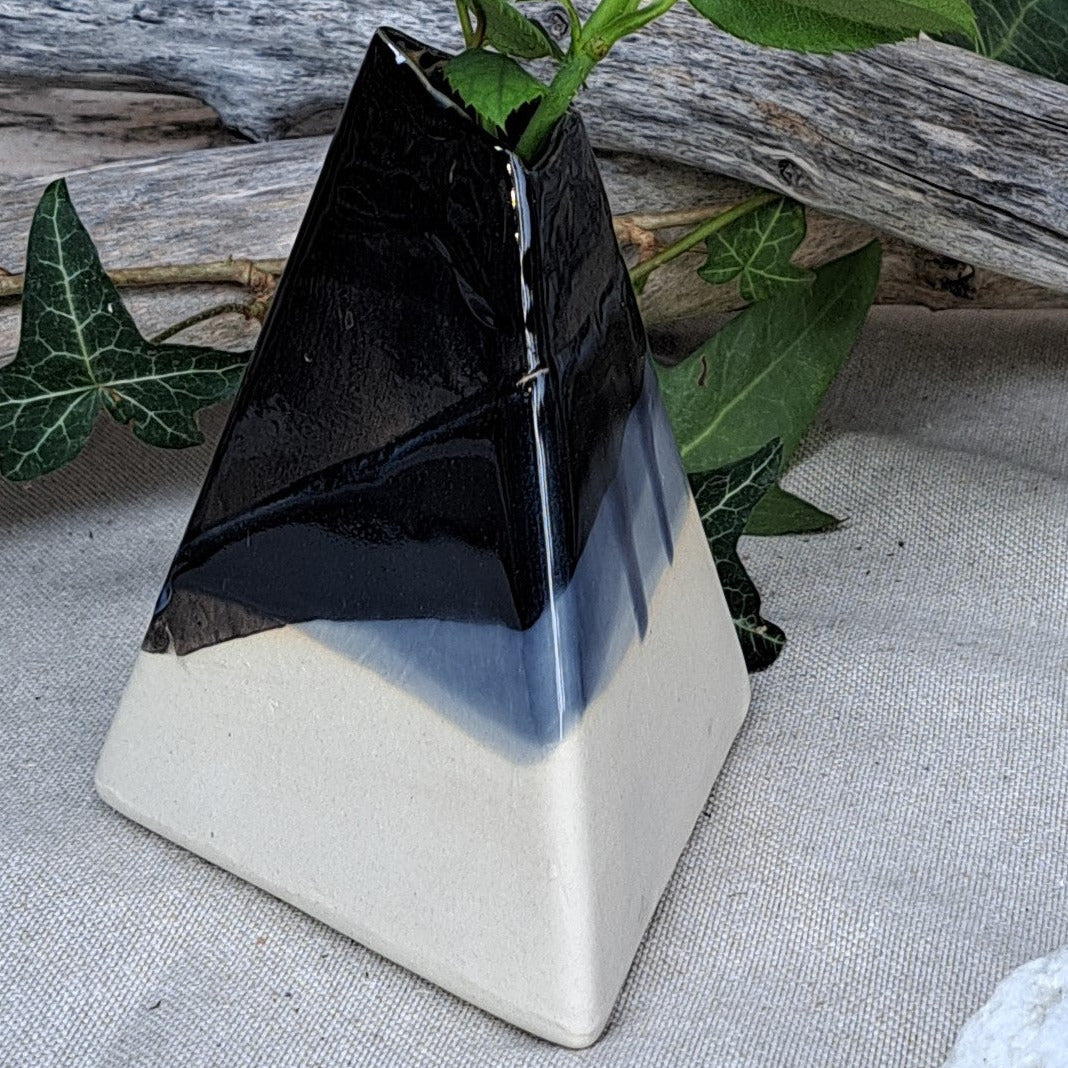 Vase en grès blanc émaillé Gris et noir