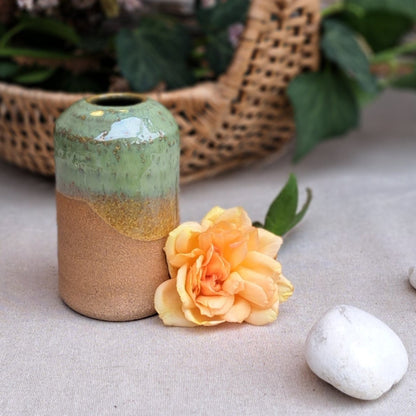 Vase en grès brun