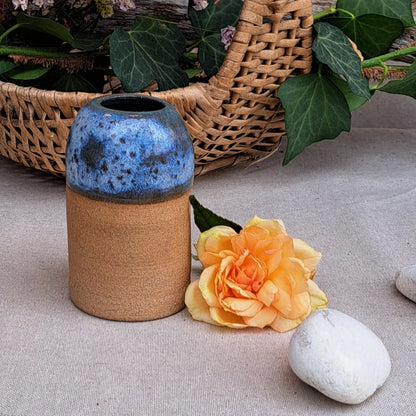 Vase en grès brun
