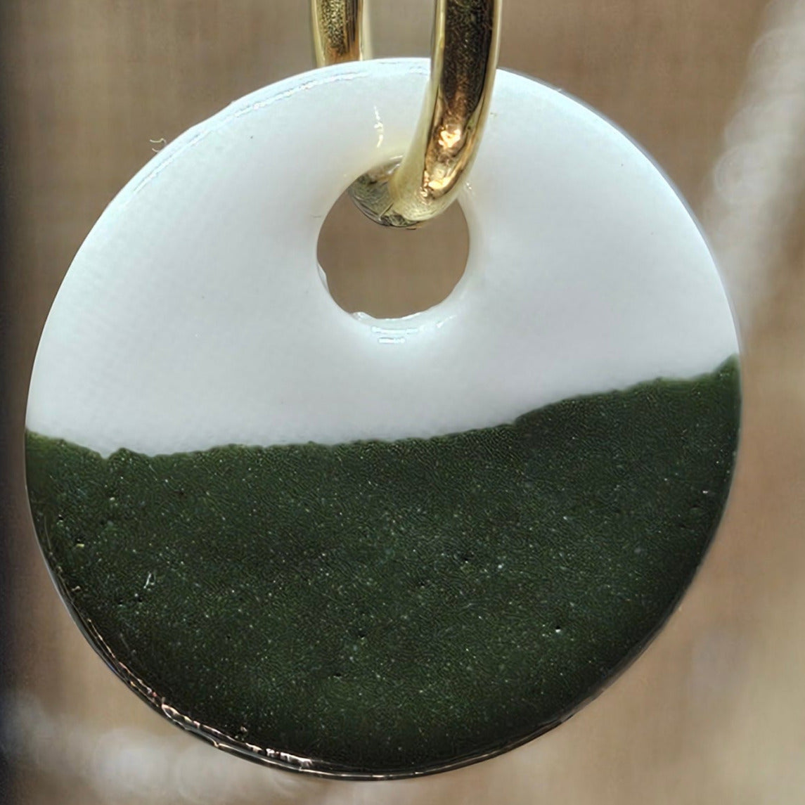 Créoles -Pastilles en porcelaine colorées Vert Mousse