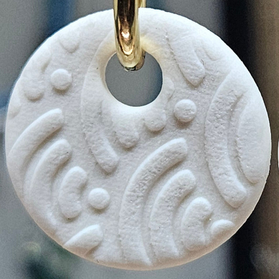 Créoles -Pastilles en porcelaine blanche texturée non émaillée