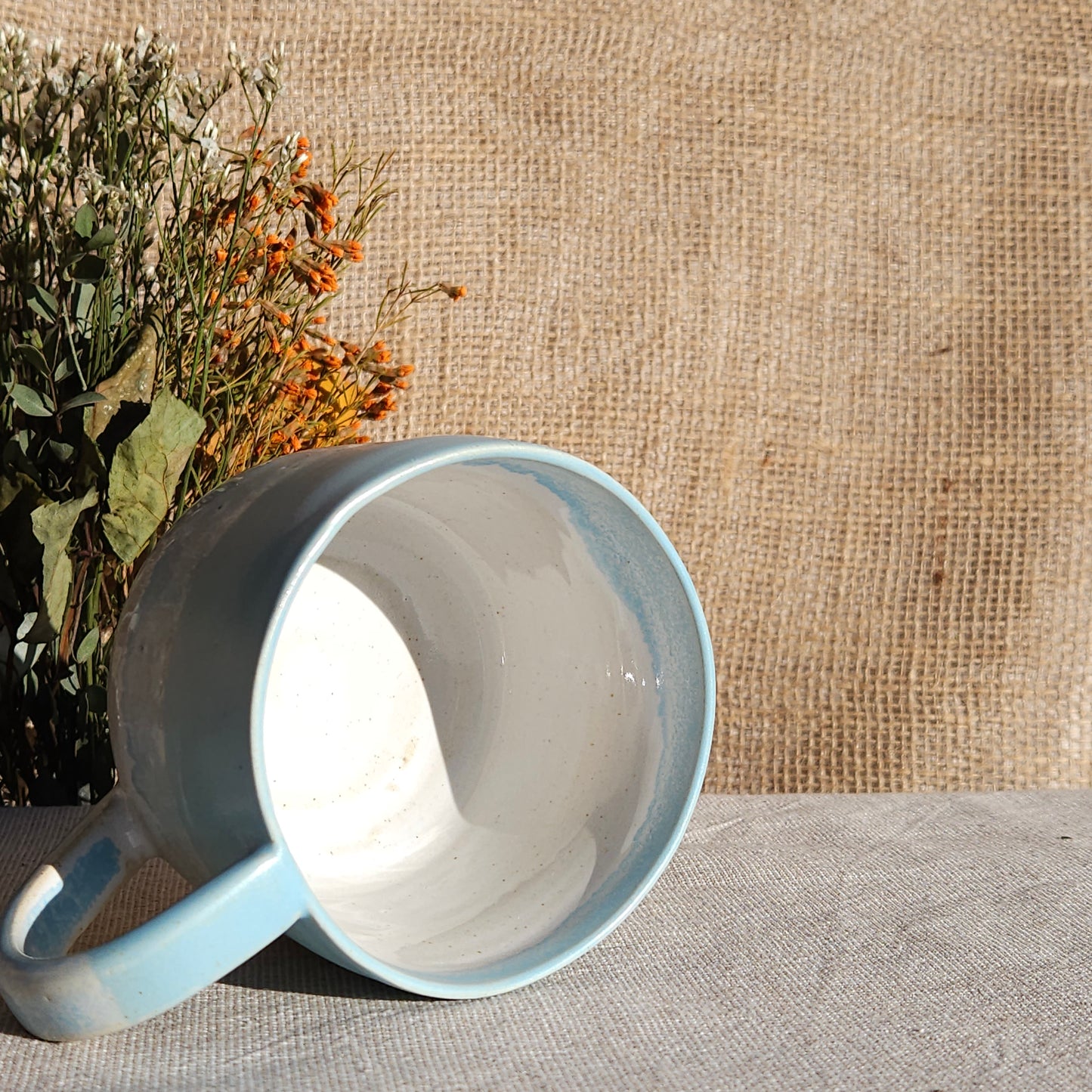Mug Coloré en grès blanc Bleu Satiné