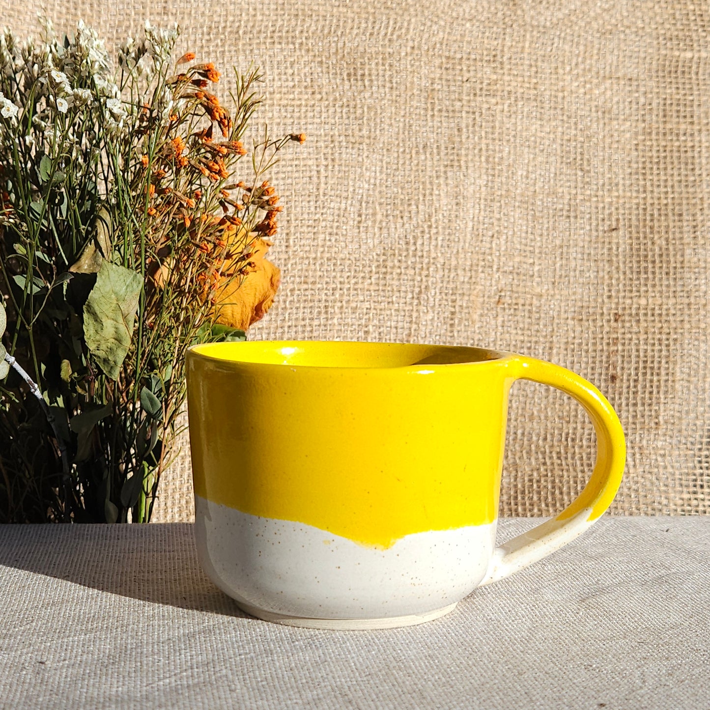 Mug Coloré en grès blanc Jaune