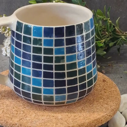 Mug XXL Pisse Mémé XXL Mosaique bleue